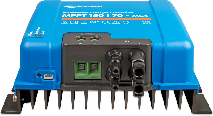 BlueSolar MPPT 150/70-MC4 pod kątem — złącza MC4