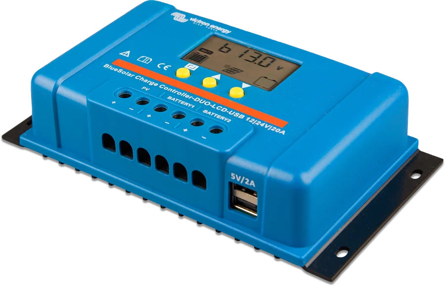 BlueSolar PWM-LCD-USB 12/24 V 20 A pod kątem — wyświetlacz, przyciski i gniazdo USB 5 V / 2 A