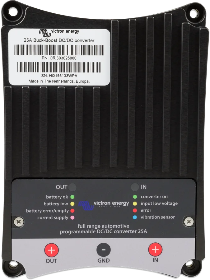 Buck-Boost DC-DC 25 A od góry — radiator, opis diod i zaciski OUT, GND, IN