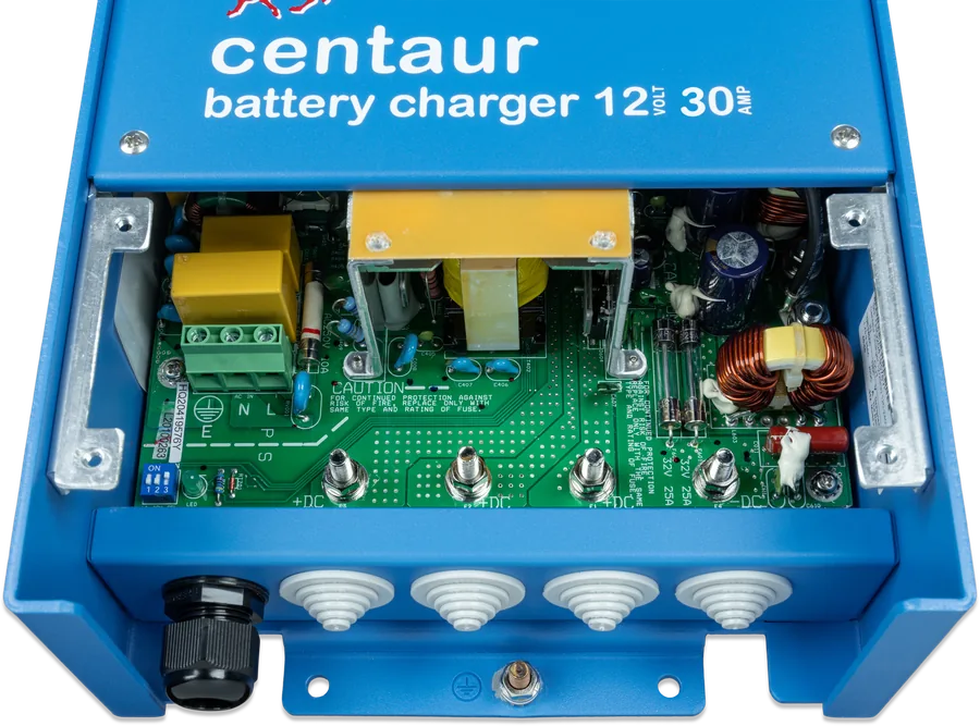 Centaur 12/30 — płytka z zaciskami pod zdjętą pokrywą