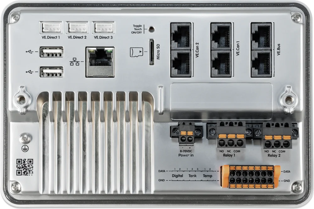 Tył Ekrano GX: USB, VE.Direct, Ethernet, microSD, VE.Can, VE.Bus, zaciski zasilania, przekaźników i wejść