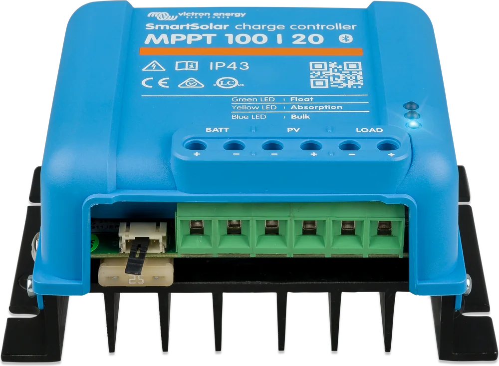 Zaciski BATT, PV i LOAD regulatora SmartSolar MPPT 100/20