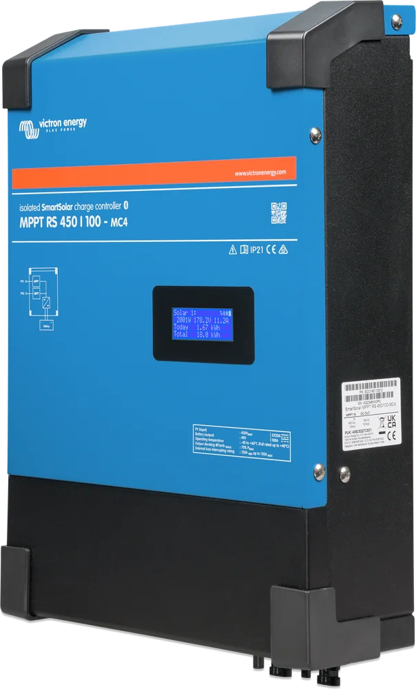 SmartSolar MPPT RS 450/100 MC4 — widok pod kątem