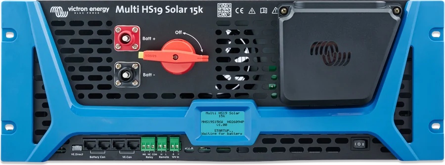 Multi HS19 Solar 15k — panel przedni z zaciskami baterii, rozłącznikiem PV, wyświetlaczem i złączami komunikacji