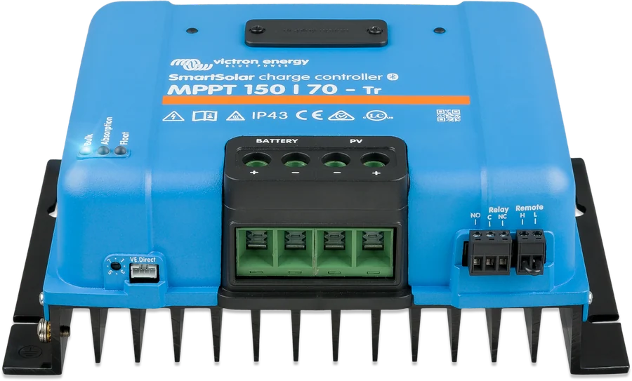 SmartSolar MPPT 150|70-Tr — przód wersji z zaciskami śrubowymi